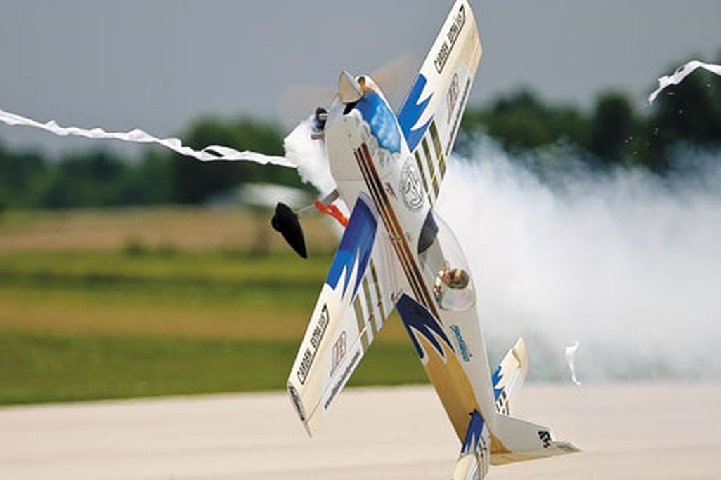 Extra 330
