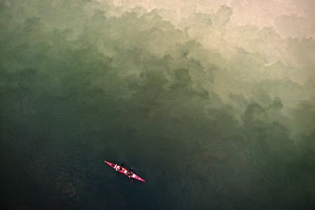 Among the entrants in the punishing race on the Yukon River was a kayaking duo from New Zealand known as the Keen Kiwis.