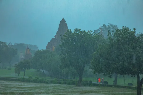 raining  Khajuraho thumbnail
