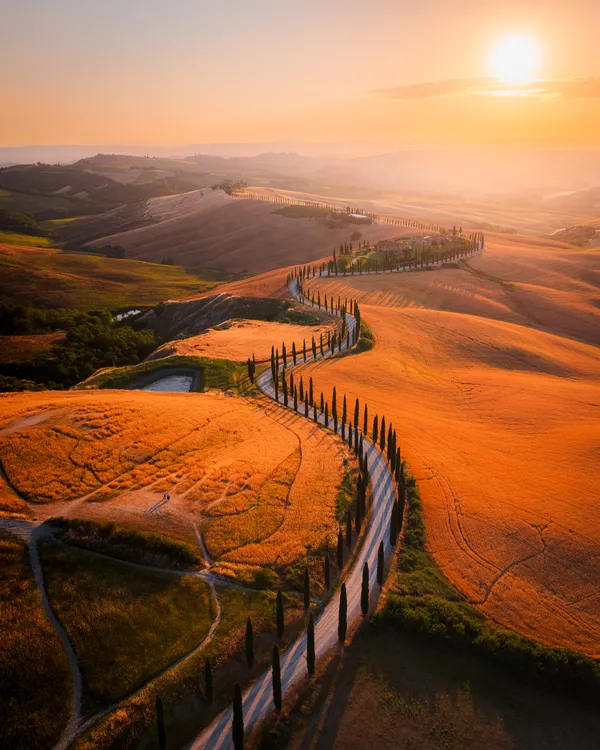 The Enchanting Hills of Val D'Orcia thumbnail