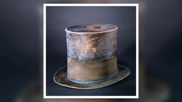 Preview thumbnail for 101 Objects: Lincoln's Top Hat