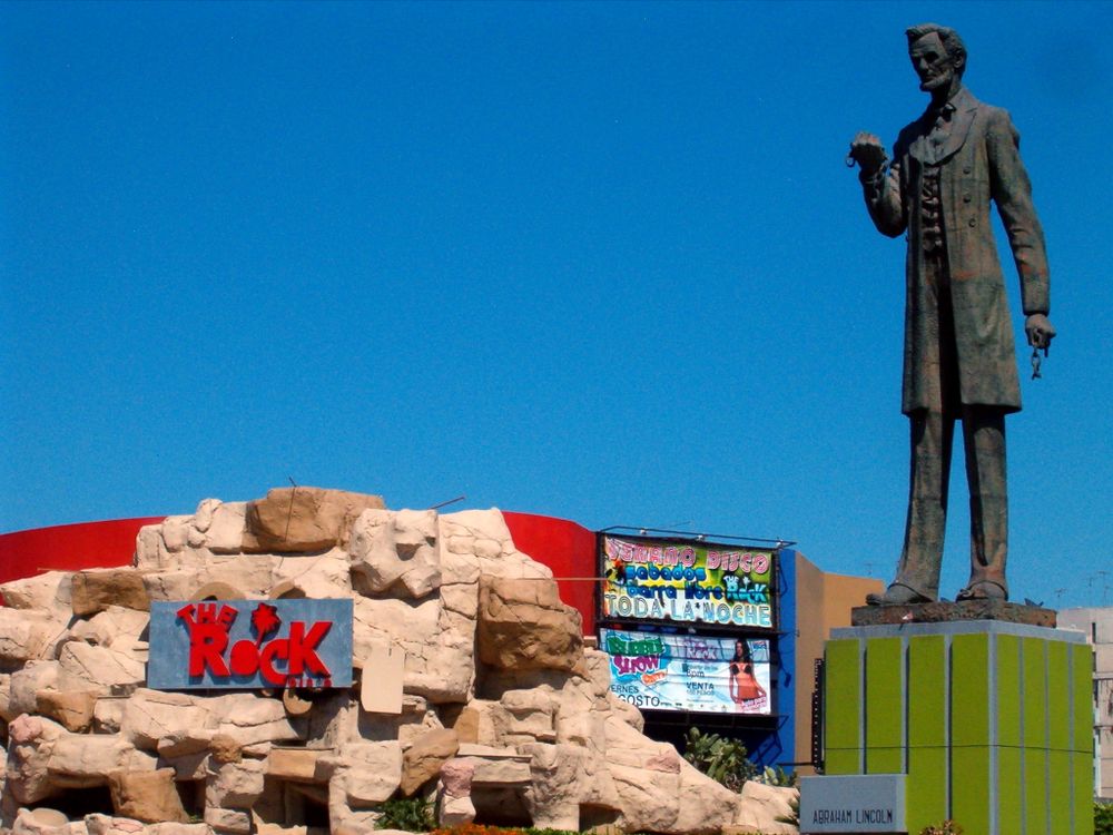 Abraham Lincoln Rocks in Tijuana