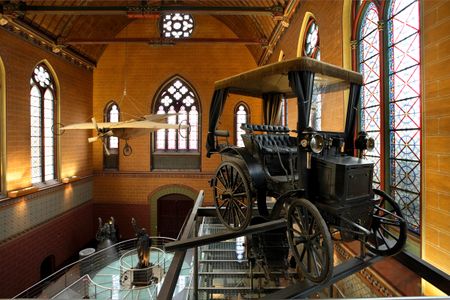 Airplanes that never flew and a parade of early automobiles now inhabit the grand exhibit hall of the Arts et Métiers museum, once the home of the medieval Saint-Martin-des-Champs monastery.