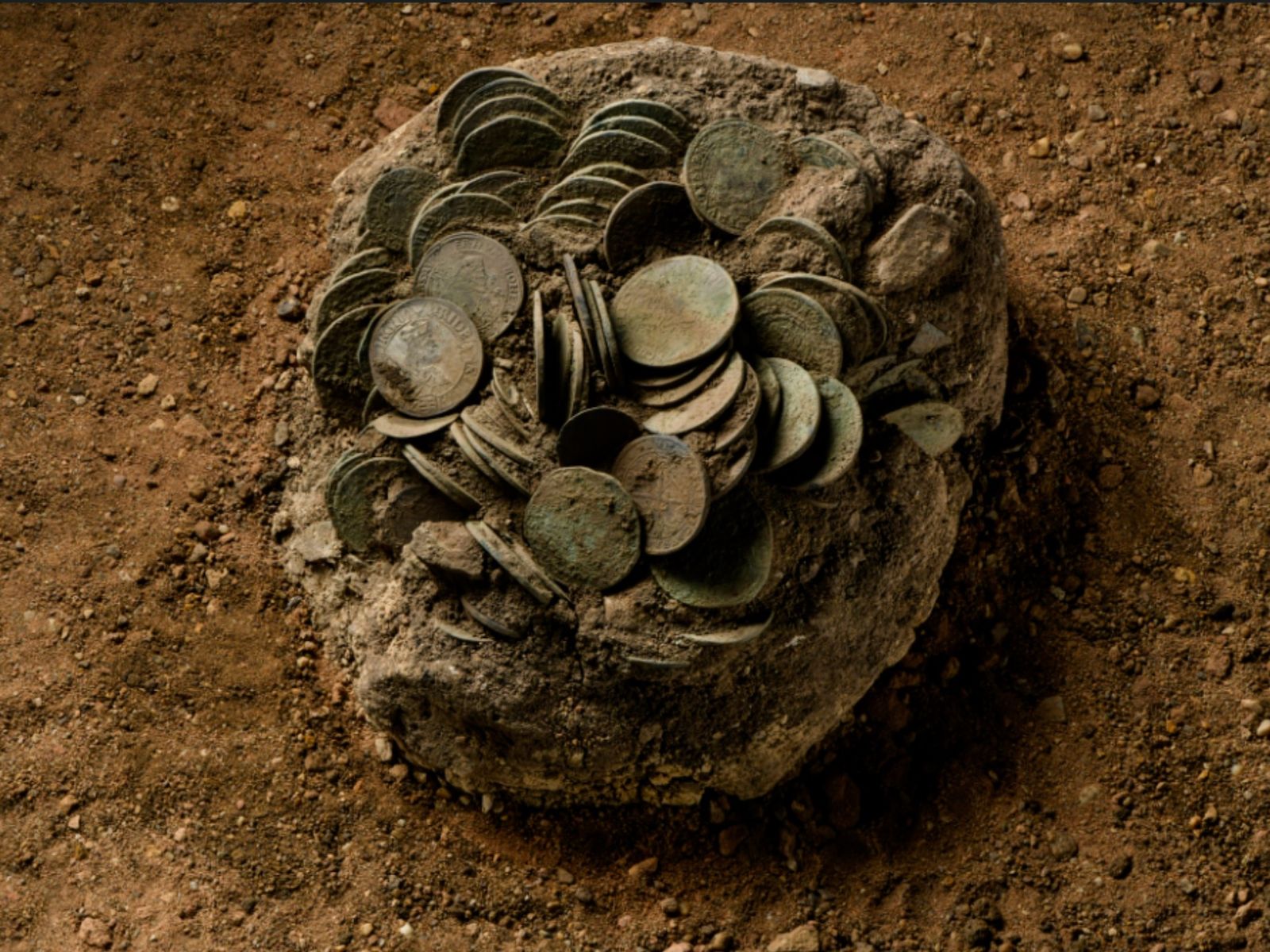 【史上最も激安】 in Found Coins Silver of Stash This Germany a to Belonged その他