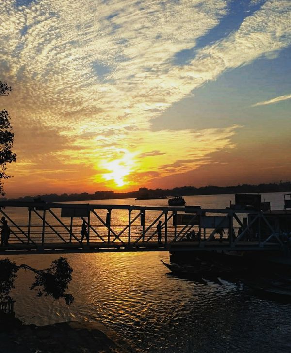 Sunset at Ganges. thumbnail