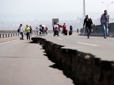 An April earthquake in northern Chile left one highway with a deep crack.