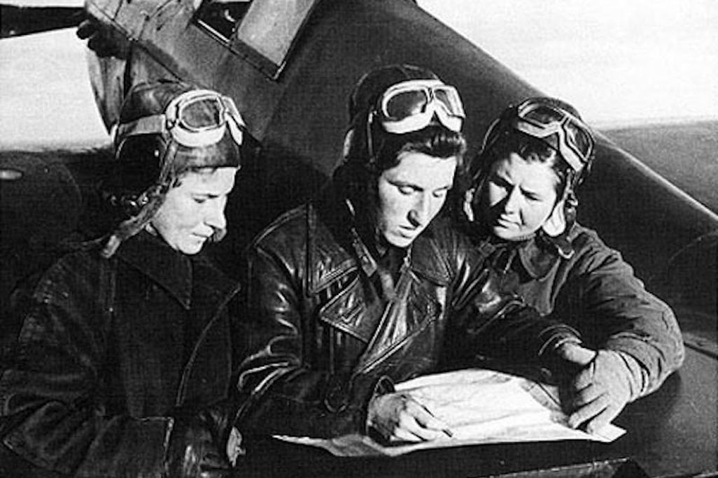 Litvyak_Budanova_and_Kuznetsova-WR.jpg