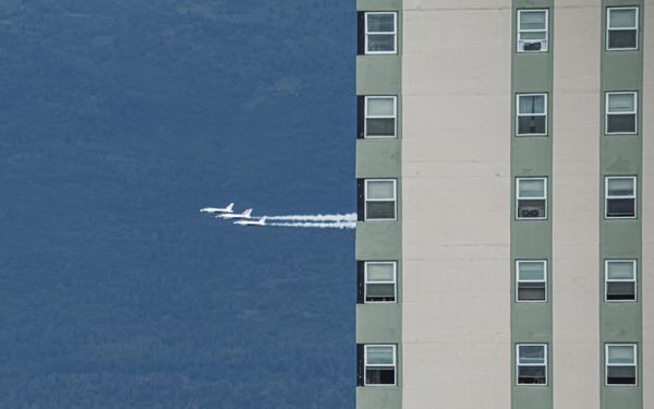 Thunderbirds Over Anchorage thumbnail