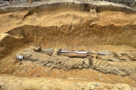 The&nbsp;dako sword found at&nbsp;Tomio Maruyama