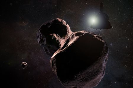 Artist’s impression of NASA’s New Horizons spacecraft encountering 2014 MU69, a Kuiper Belt object that orbits one billion miles (1.6 billion kilometers) beyond Pluto, on Jan. 1, 2019. With public input, the team has selected the nickname “Ultima Thule” for the object, which will be the most primitive and most distant world ever explored by spacecraft.
