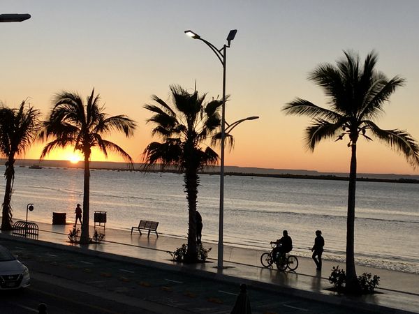 The Malecón in La Paz at sunset thumbnail