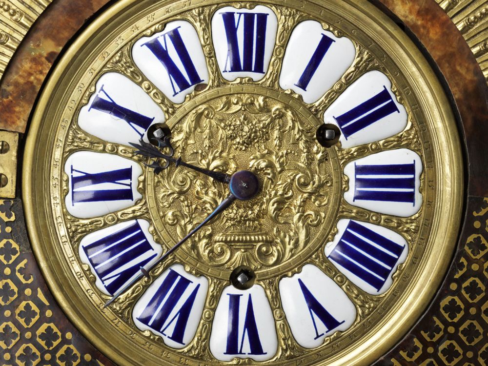 Mantel clock