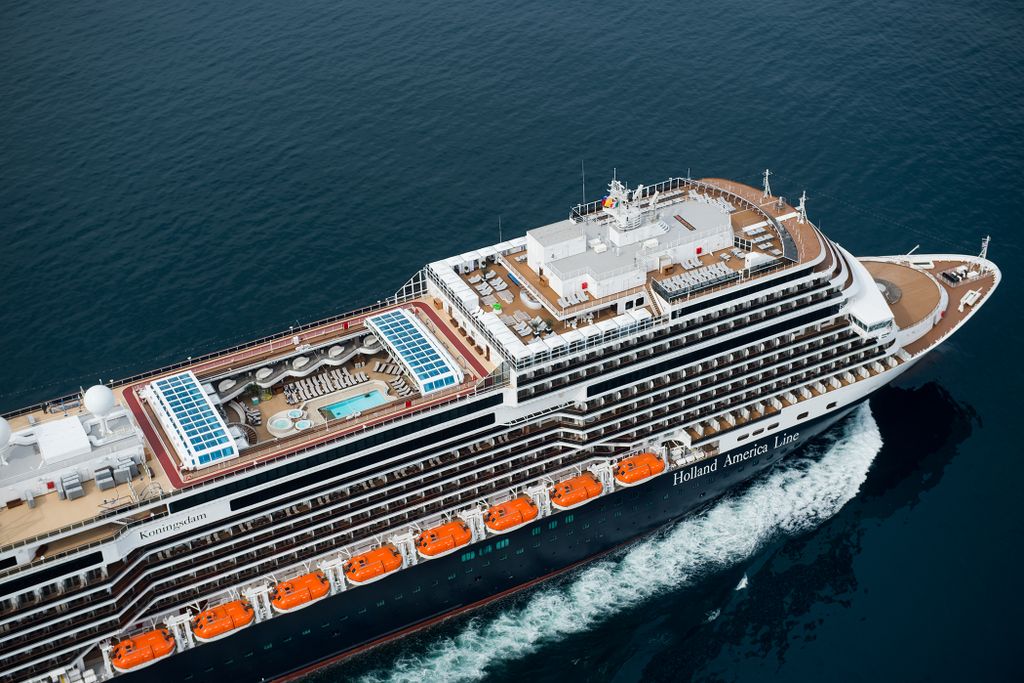 Cruise ship from above