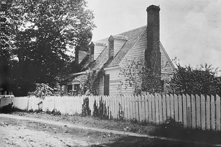 An early 20th-century photo of the building in its original location on Prince George Street in Williamsburg, Virginia