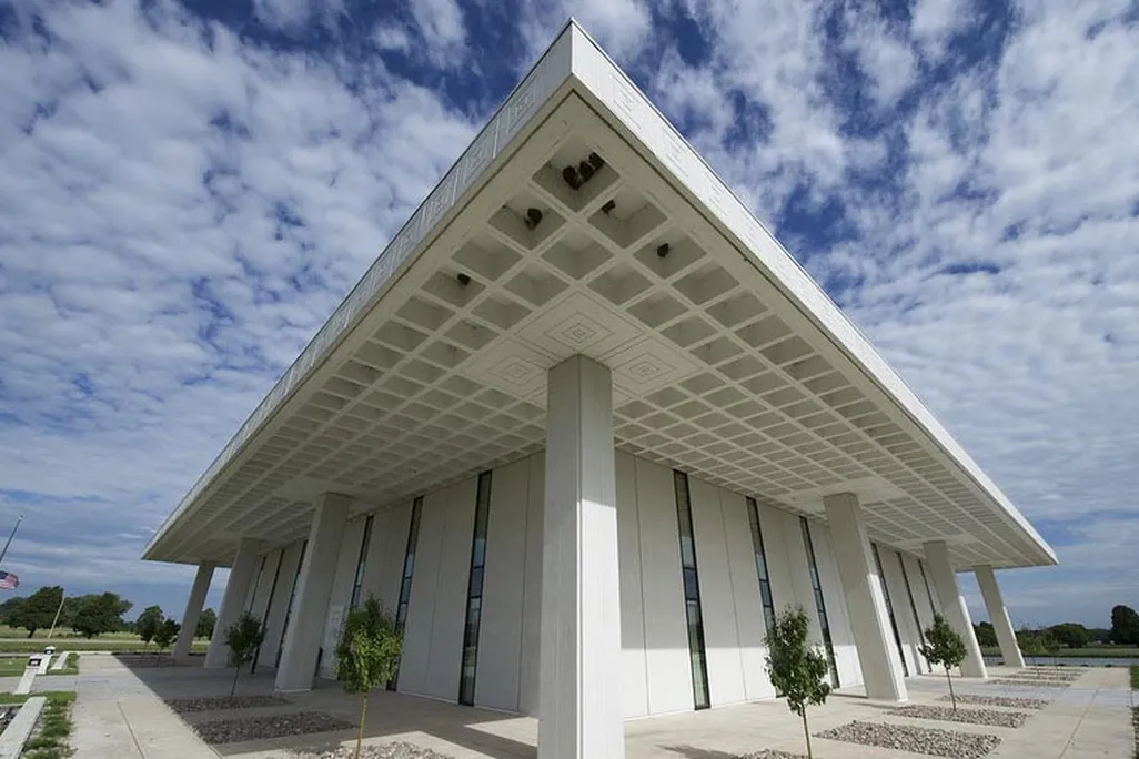Stuhr Museum of the Prairie Pioneer main.jpg