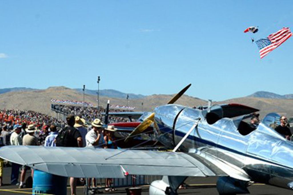 20120919021022Reno-STANDS.jpg