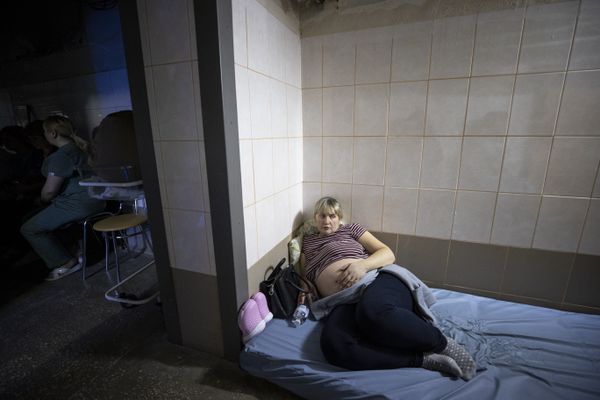 Mothers, babies shelter in basement of hospital in Kyiv thumbnail