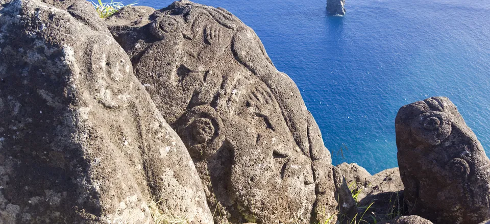  Petroglyphs on Easter Island 