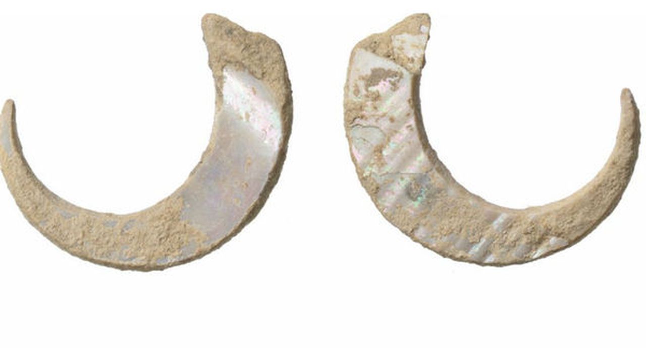 World's Oldest Fish Hooks Discovered in Okinawa