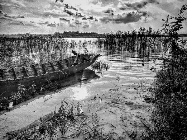 The Boat without a Shore. thumbnail