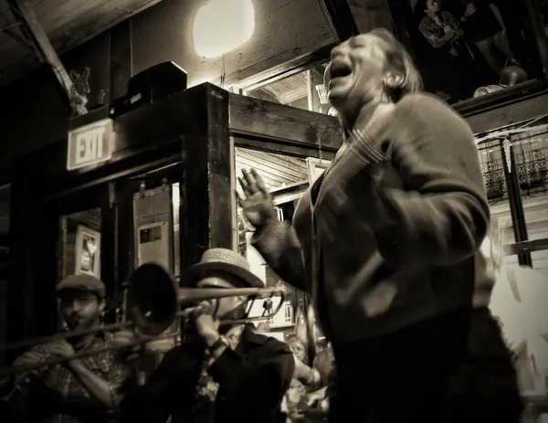 Marla Dixon Singing in New Orleans thumbnail