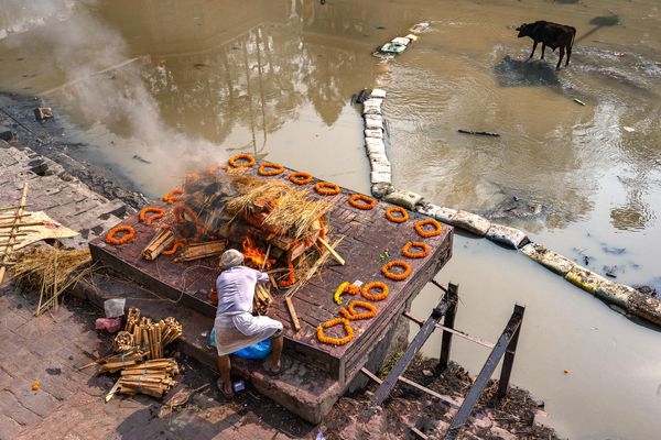 Hindu Cremation Last Rites thumbnail