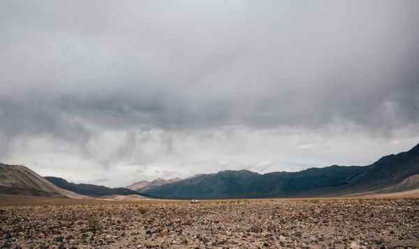 Weather in Death Valley National Park. thumbnail