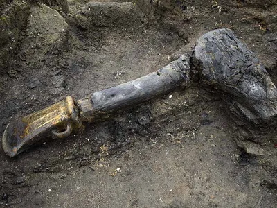 Incredibly Well-Preserved Bronze Age Village Reveals a Snapshot of Early British Life Before a Fire image