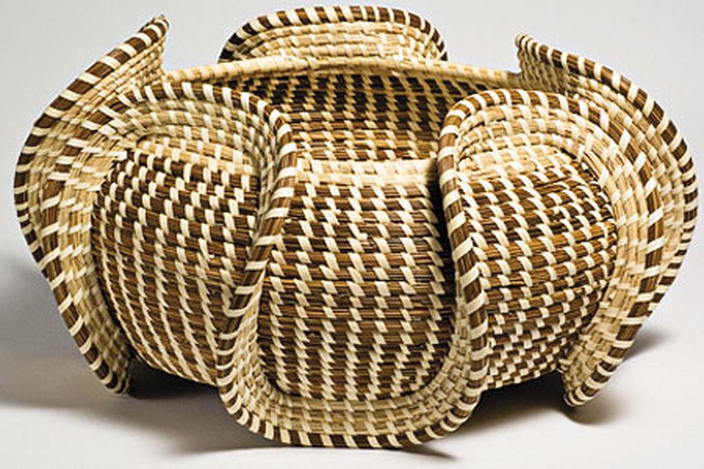Wave basket