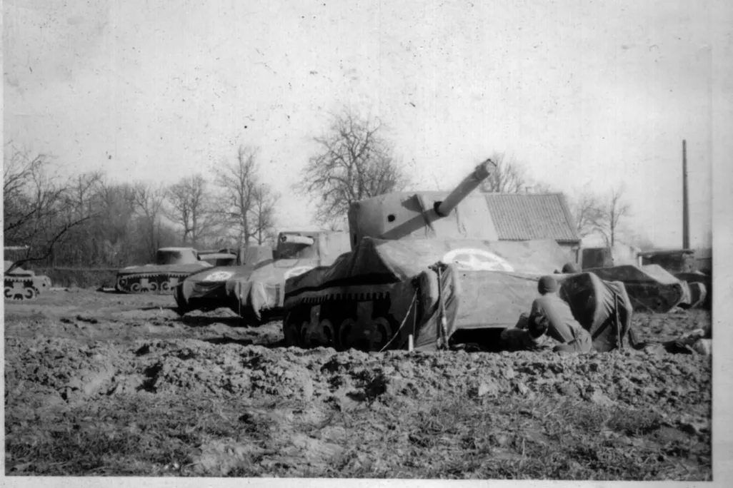 Inflatable dummy tanks