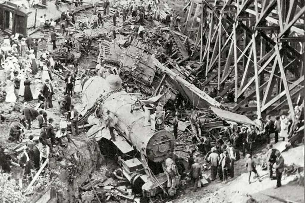 Hammond_Circus_Train_Wreck_1918.jpg