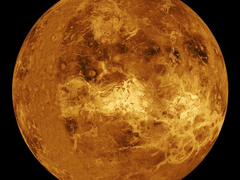 Venus, a great place to take a few laps in orbit