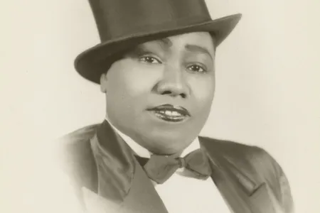 Gladys Bentley’s powerful voice, fiery energy on the piano and bold lyrics made her a star of New York City nightclubs.