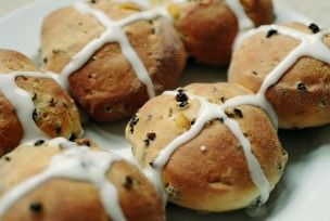 20110520090025hot-cross-bun.jpg