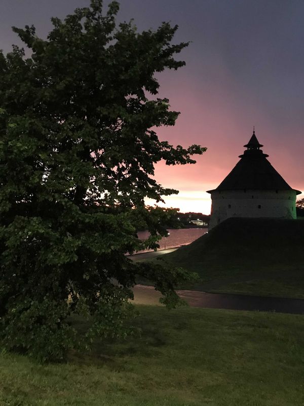 Summer sunset over Pskov thumbnail
