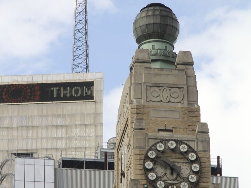 Watching the Clock tower in New York Smithsonian Photo Contest