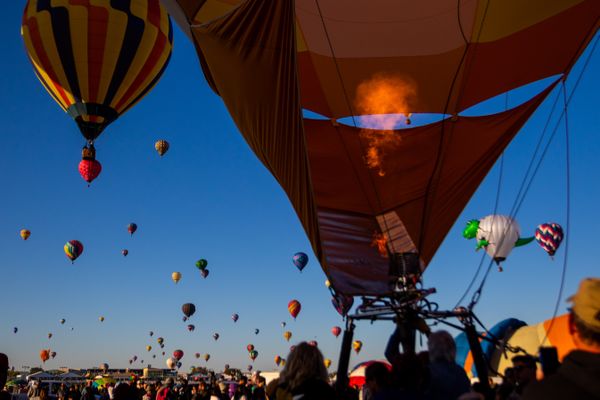 Hot air balloon race thumbnail