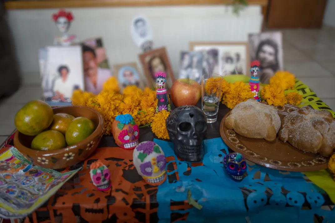 Dia de los Muertos altar