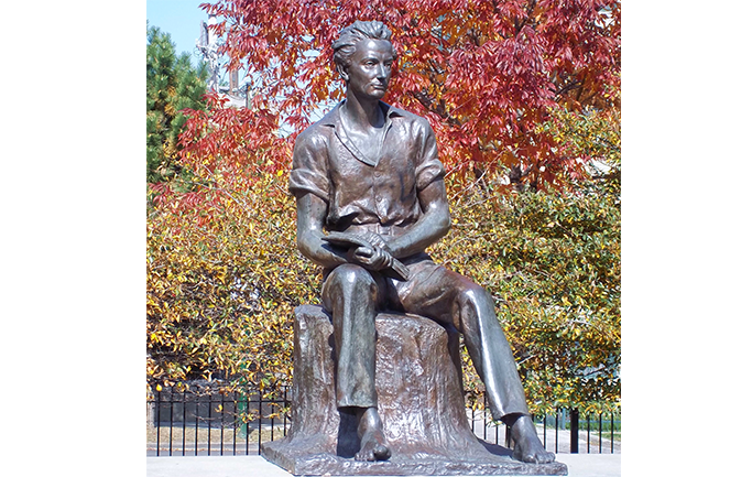 ‘Hot Lincoln’ Stands in Long Line of Attractive Presidential Sculpture 