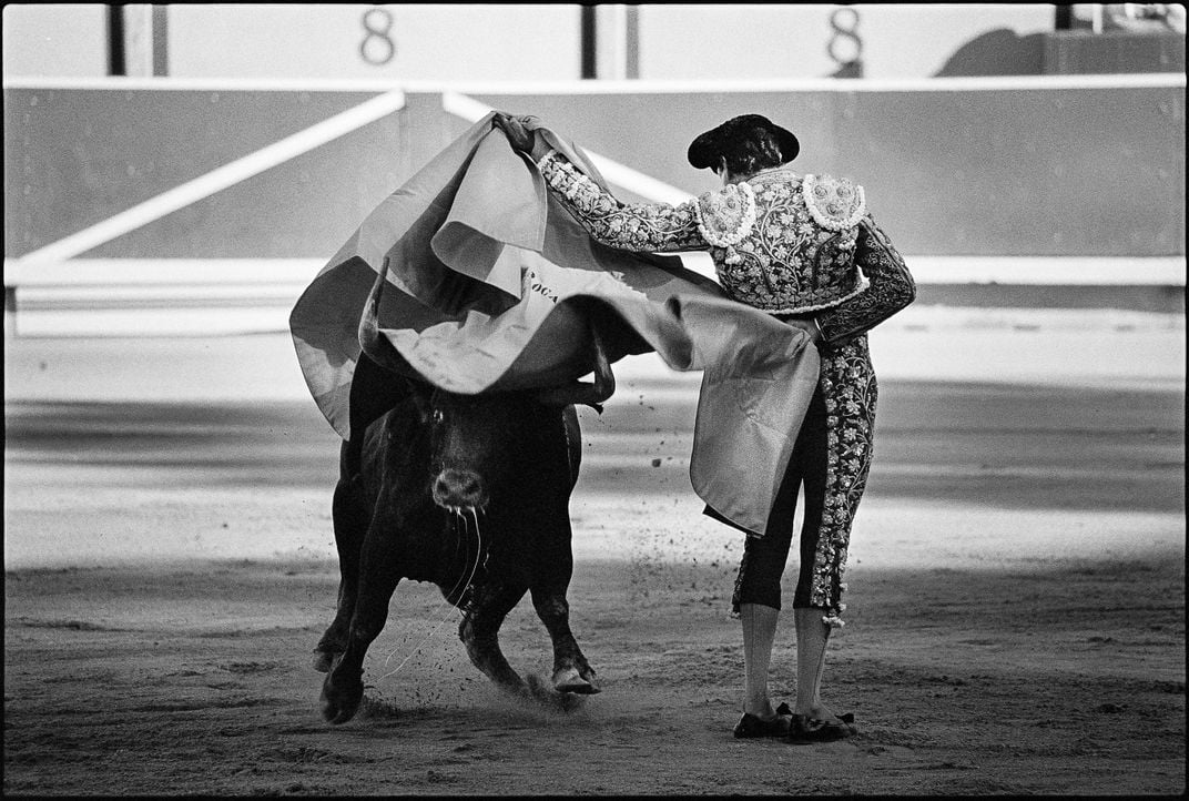 Roca Rey displays his courage and artistry in the ring.
