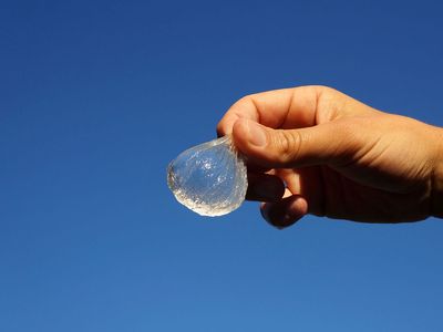 The Ooho edible water bottle can't be closed, but is biodegrade. 