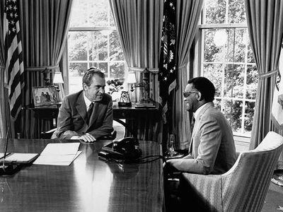 In 1972, Ray Charles visited Richard Nixon in the Oval Office