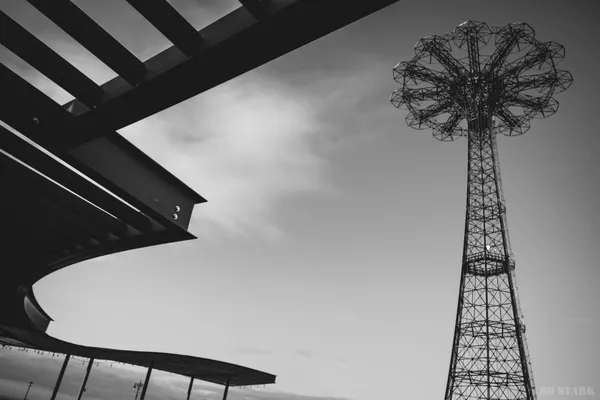 Former Parachute Jump Ride, Coney Island, New York thumbnail