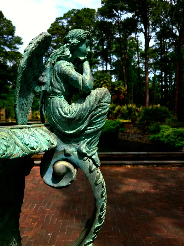 Angel Statue thumbnail