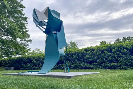 Maiden May, Arlene&nbsp;Shechet, aluminum, stainless steel and paint, 2023