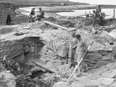 Twitter helped identify the identities of the women involved in excavations at Skara Brae, Orkney, in 1929.