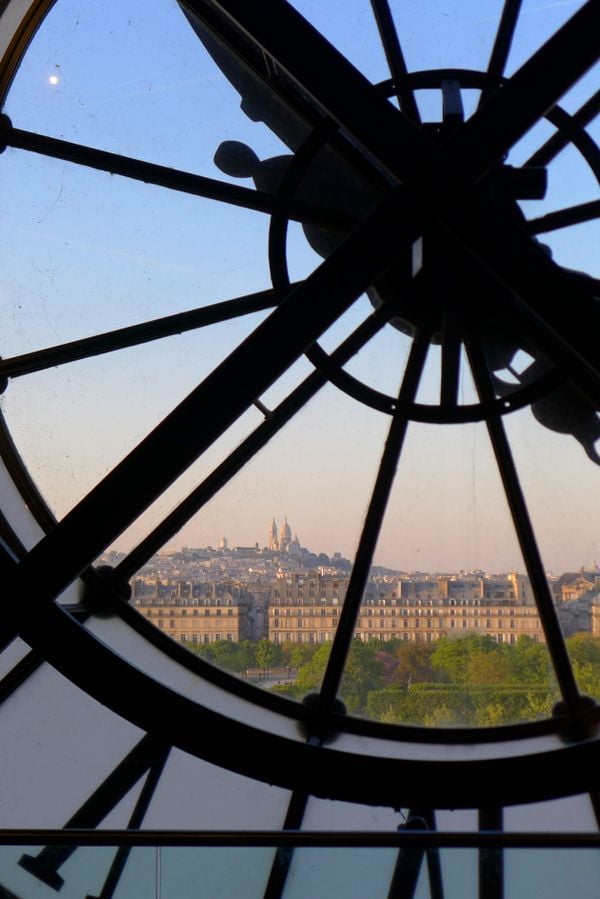 As Evening Hurries by Montmartre thumbnail