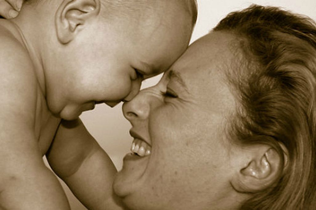 Mother-Child_face_to_face-header.jpg