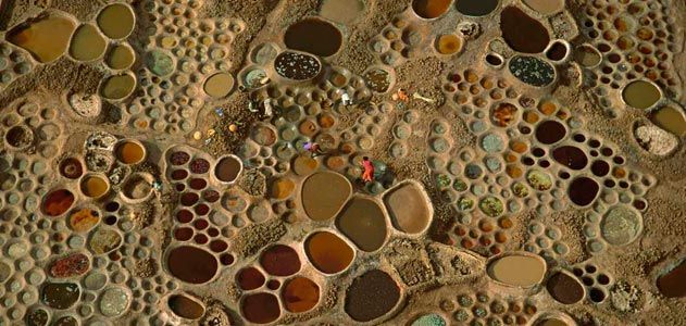 a salt-making site at the village of Teguidda-n-Tessoumt in arid northern Niger