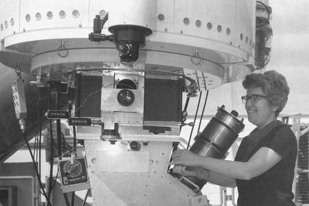 Vera C. Rubin, who advanced our understanding of dark matter, operating the 2.1-meter telescope at Kitt Peak National Observatory.
